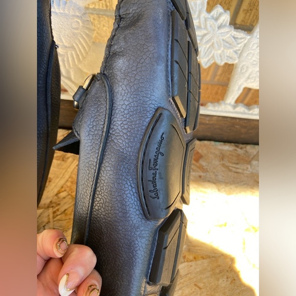 Ferragamo shoes - Picture 9 of 13